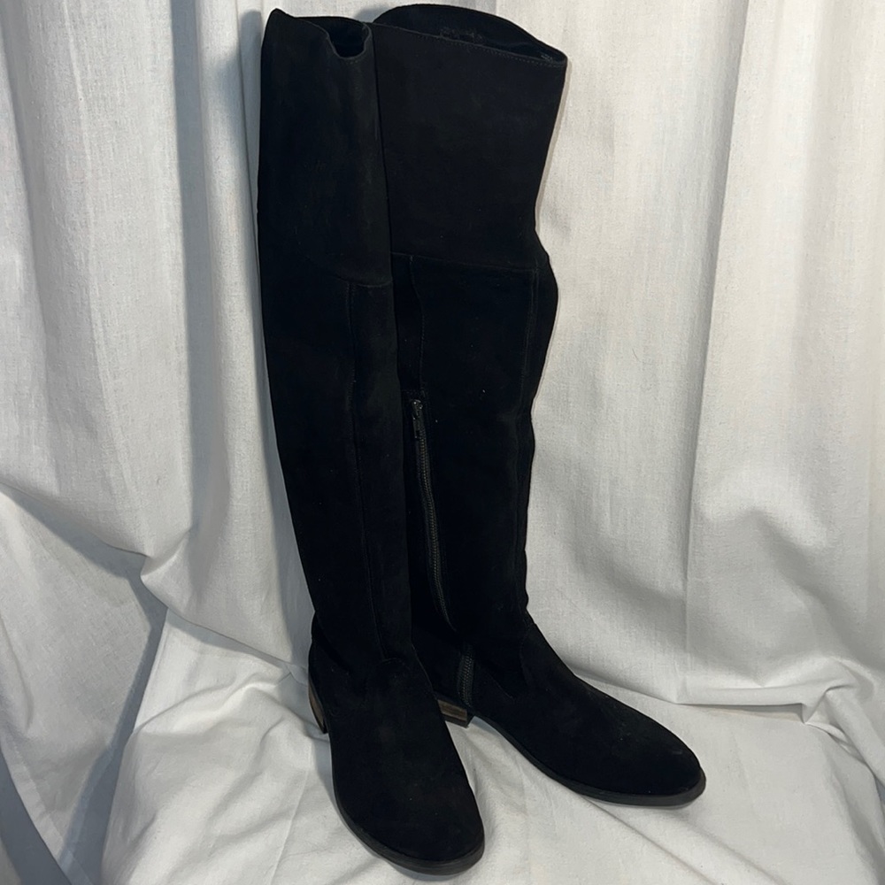 Born black suede leather knee high boots-like new